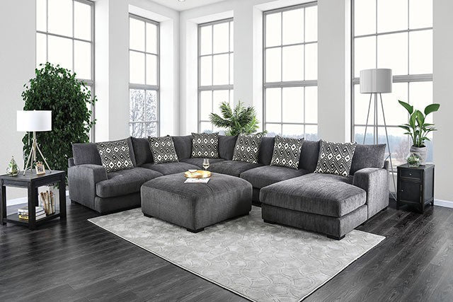 Kaylee-U-Sectional w/ Right Chaise